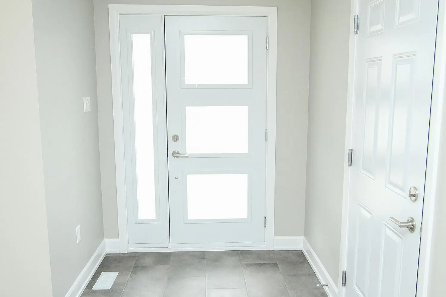 1401 Caroline Court photo 2