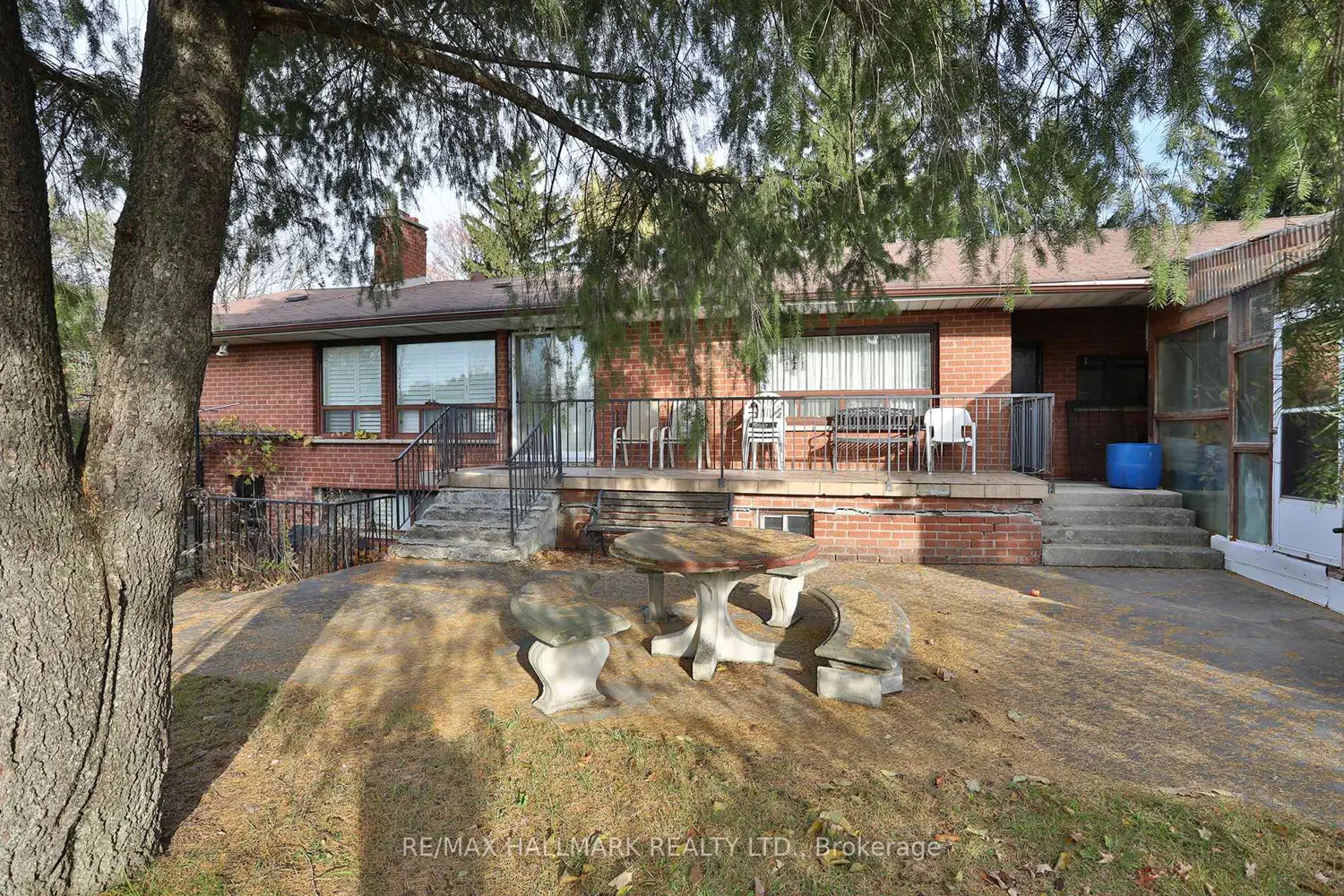 4805 19Th Avenue photo 2
