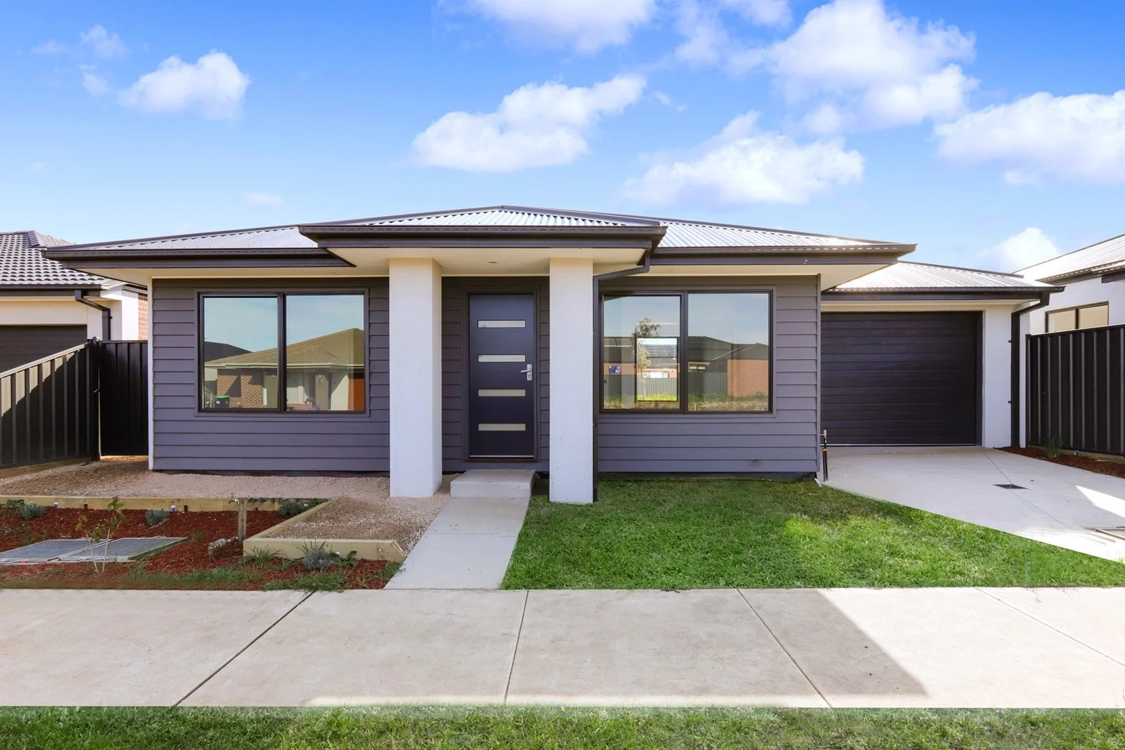 2 Ballad Street, Strathtulloh VIC 3338