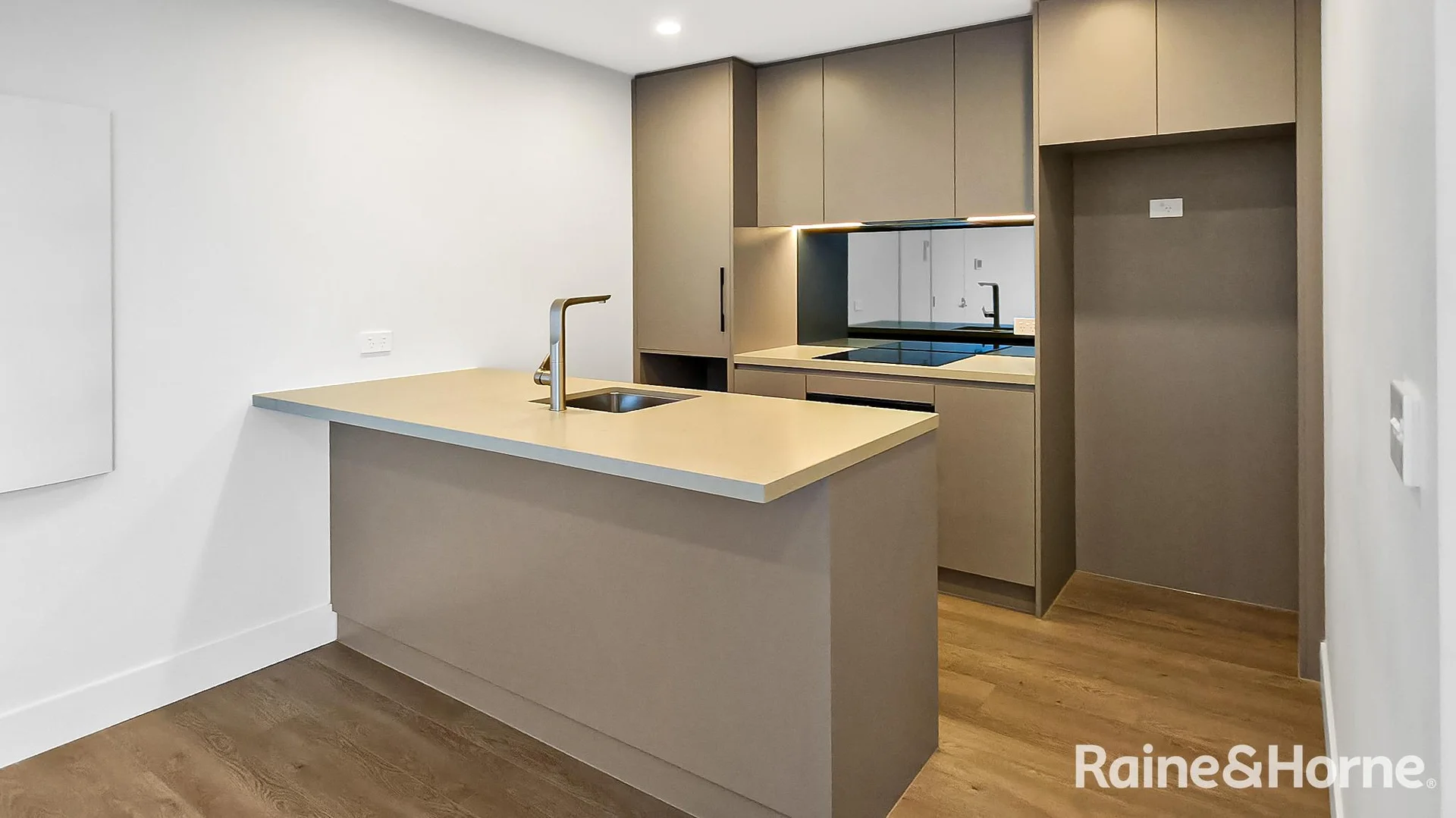Additional image 5 of 1605/49 Furzer Street, Phillip ACT 2606