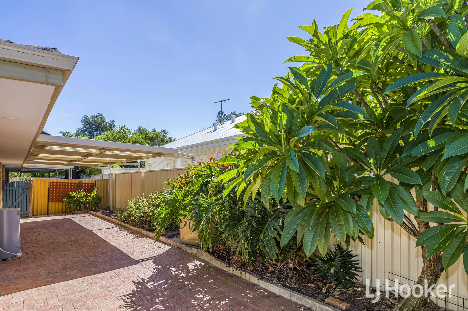 Additional image 20 of 2/20 Charlton Place, Thornlie WA 6108