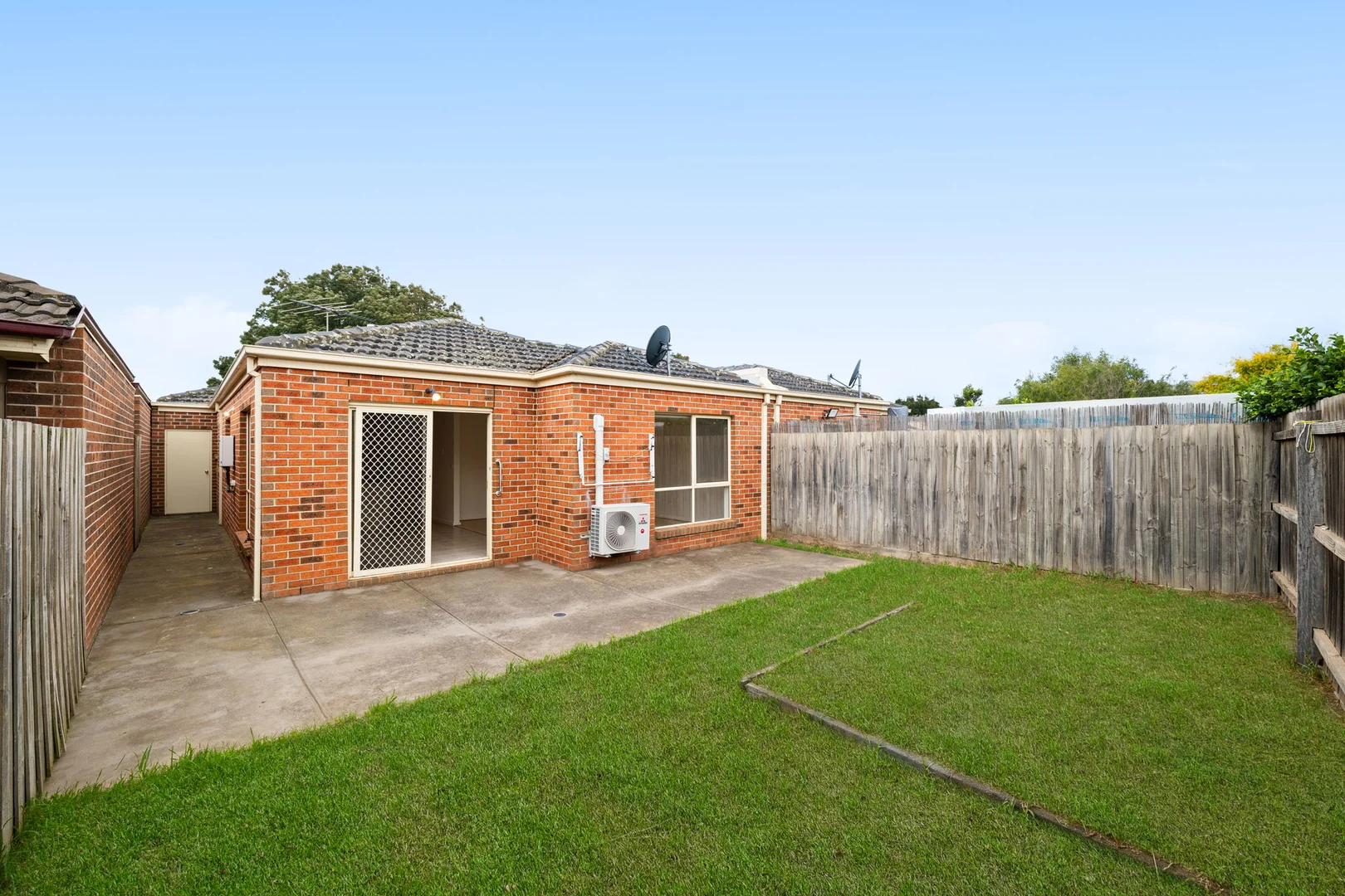 Additional image 11 of 2/19 Cootamundra Court, Werribee VIC 3030