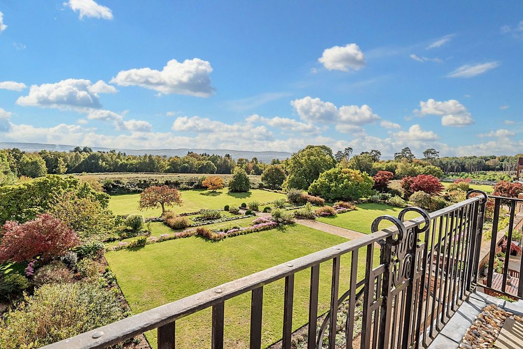 Additional image 4 of 3 bed flat for saleKings Drive, Midhurst GU29