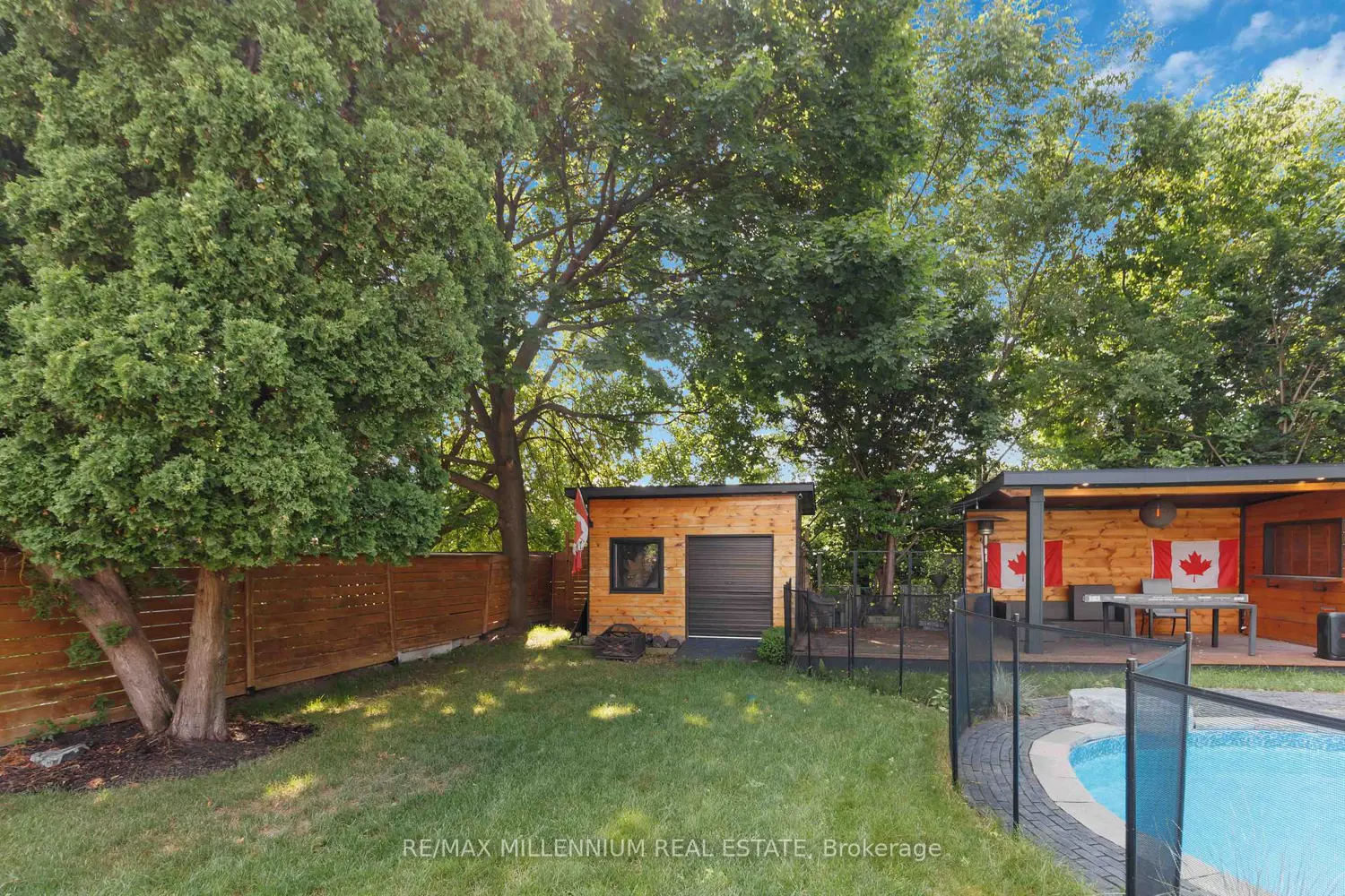 Additional image 16 of 250 Daphne Avenue