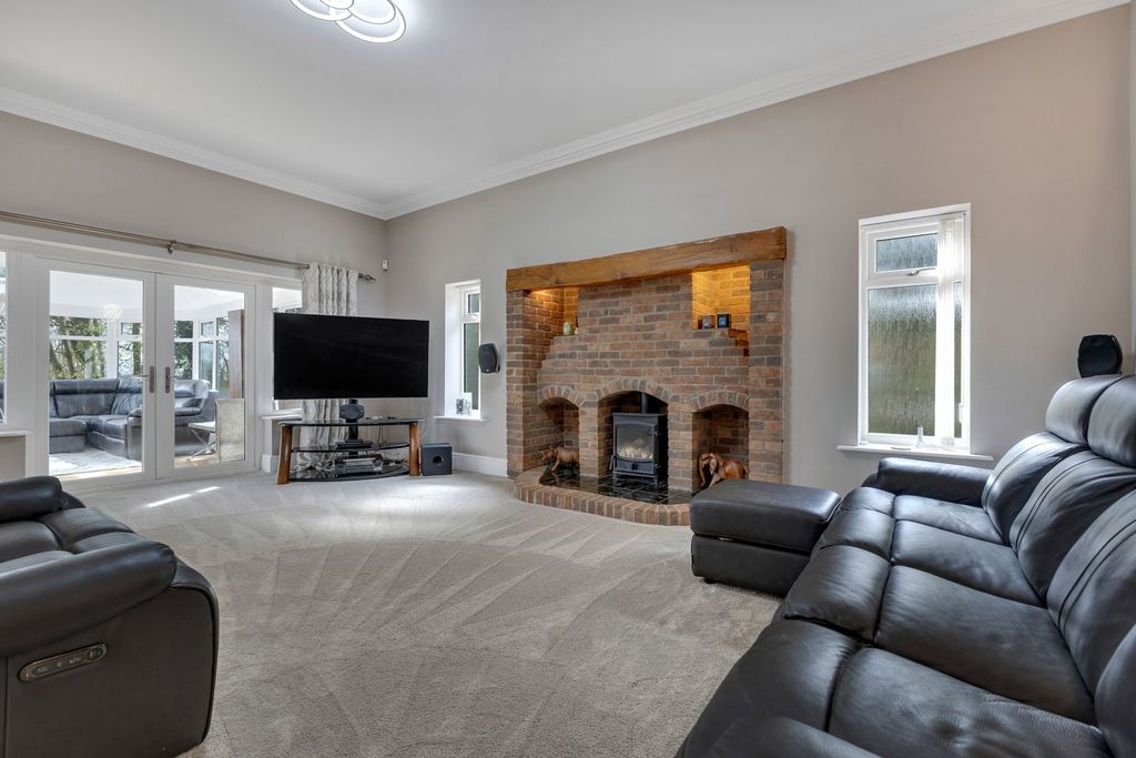 Additional image 9 of 5 bed detached house for saleHolling Moor Lane, Wickersley, Rotherham S66