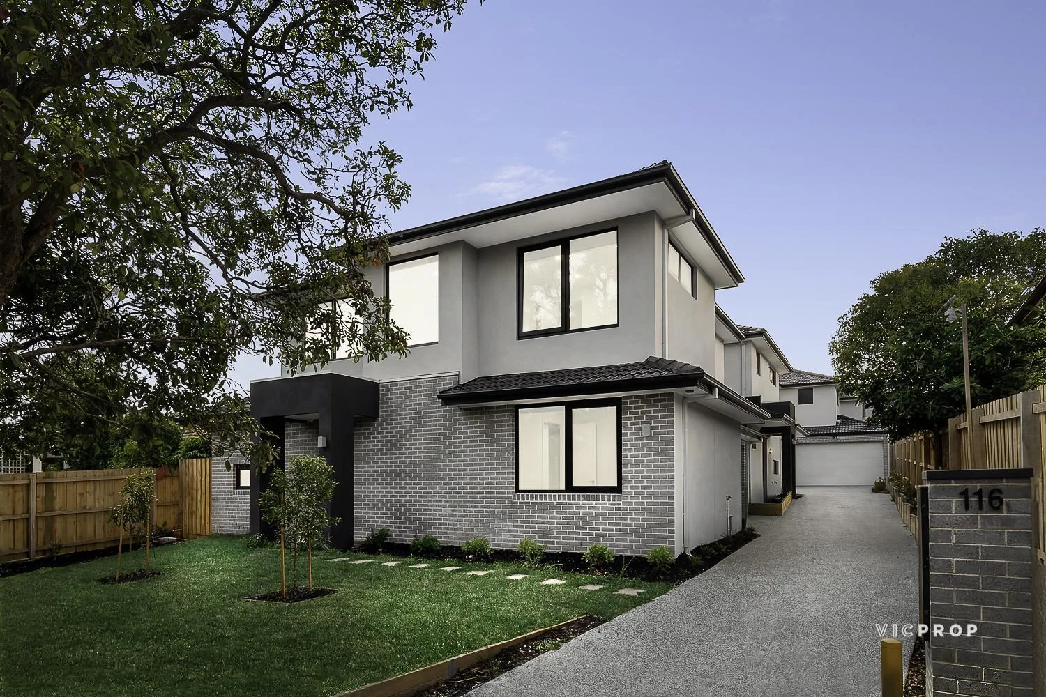 1/116 Station Street, Burwood VIC 3125