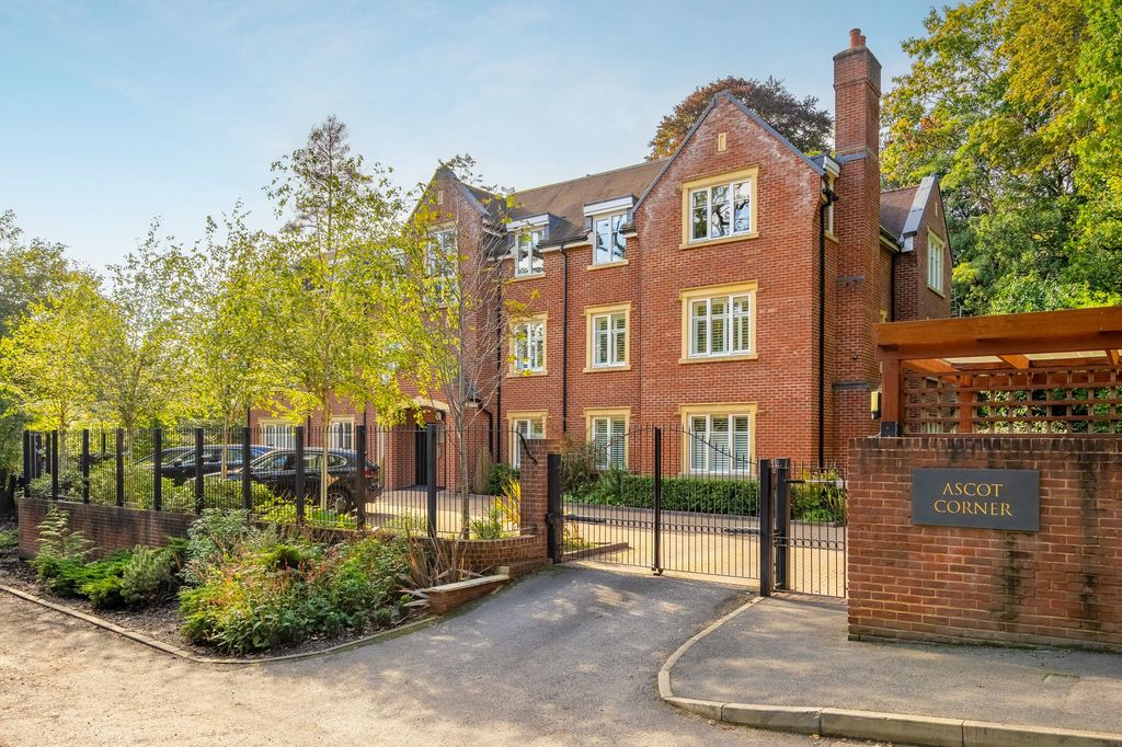 2 bed flat for saleAscot Corner, Ascot SL5