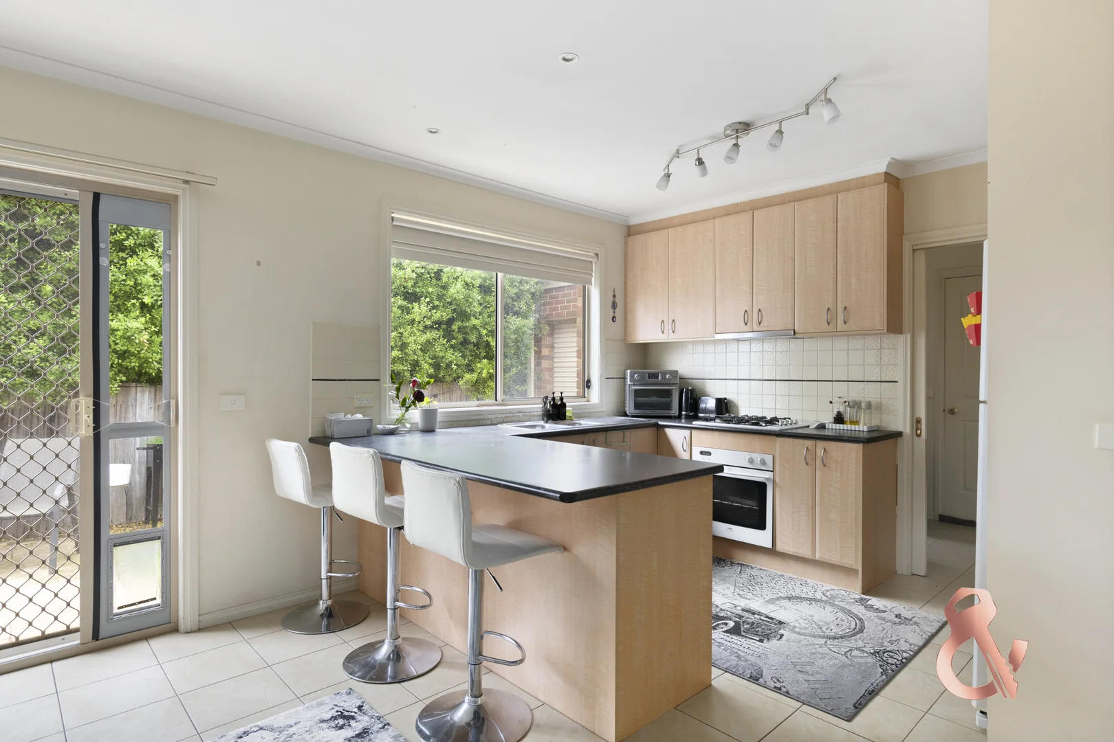 Additional image 2 of 2/128 Centenary Drive, Mill Park VIC 3082