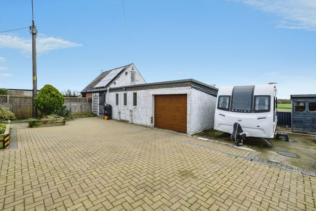 Additional image 3 of 4 bed semi-detached house for saleNewmarket Road, Teversham, Cambridge CB1