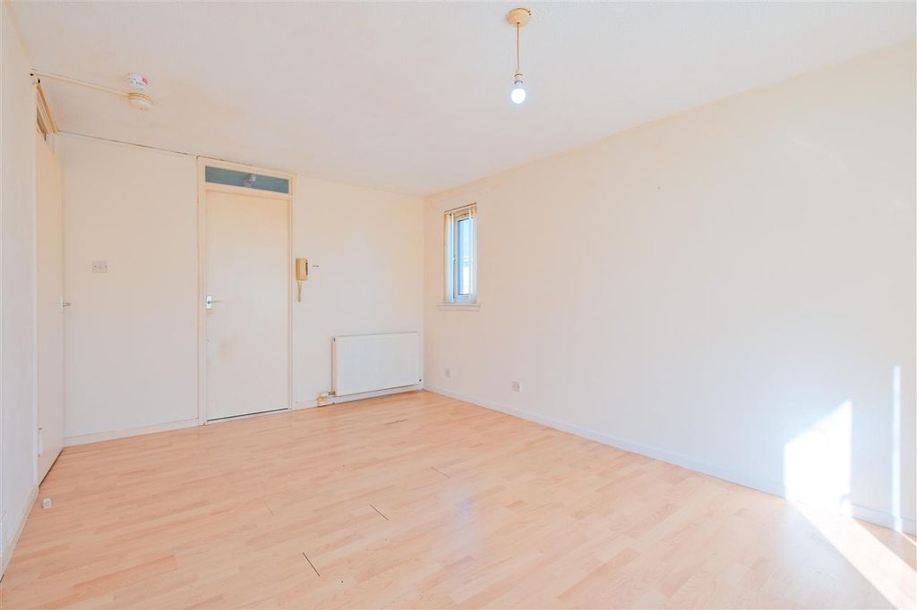 Additional image 2 of 1 bed flat for saleBurnblea Gardens, Hamilton ML3