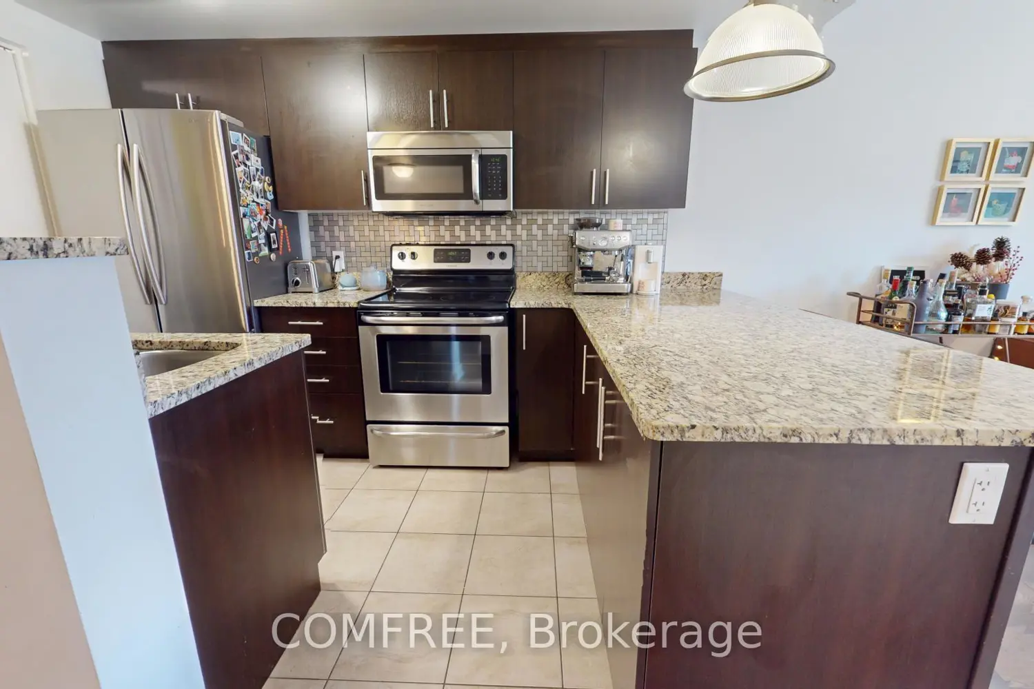 456 King Edward Avenue 409 photo 5