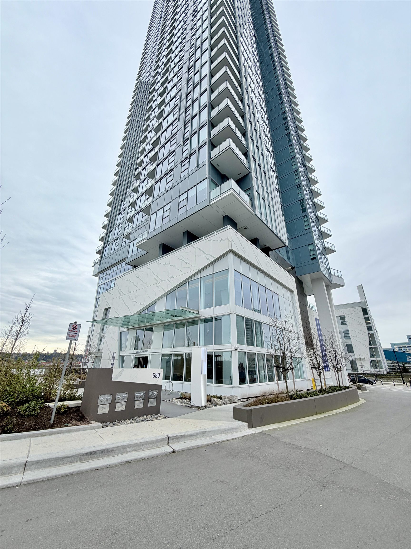 680 Quayside Drive, New Westminster, BC, V3M 0P2