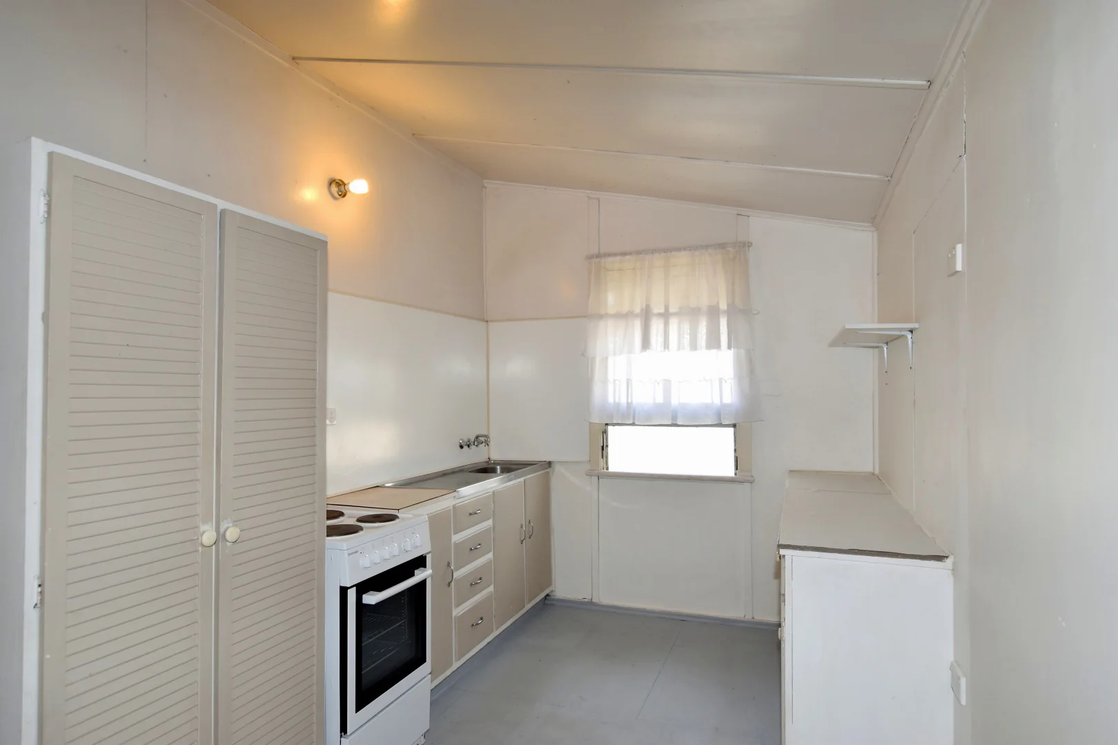 Additional image 2 of 42 Bramston Street, Gladstone Central QLD 4680