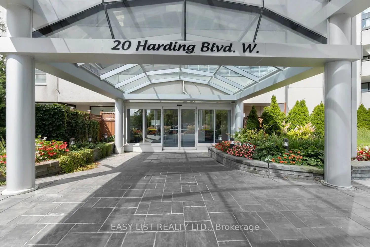 20 Harding Boulevard 810