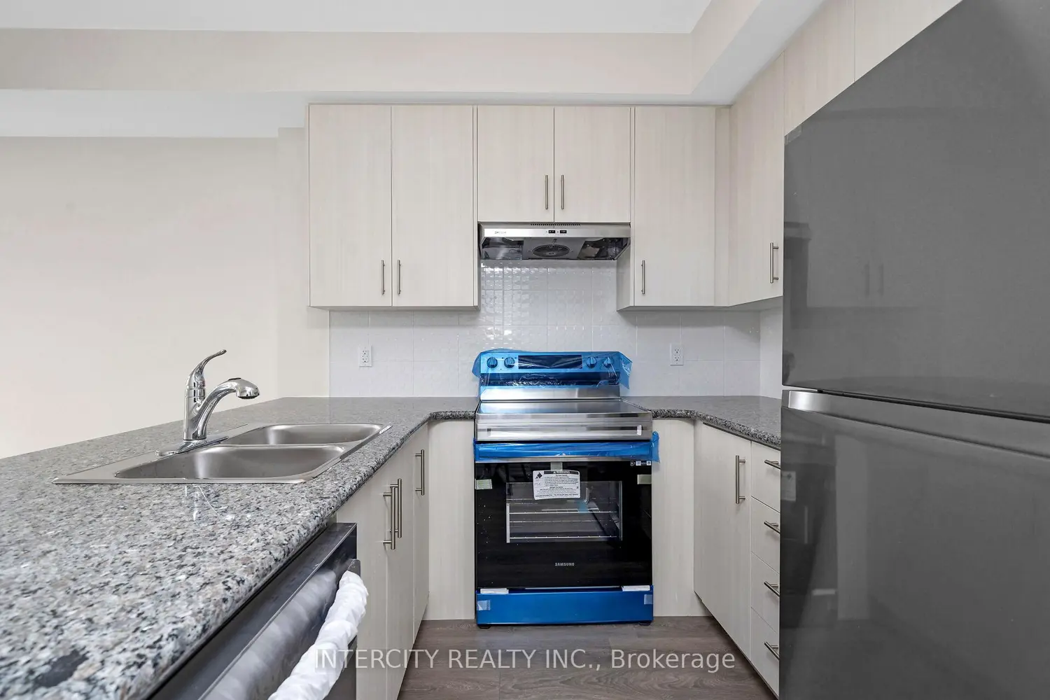 Additional image 8 of 30 Halliford Place 205