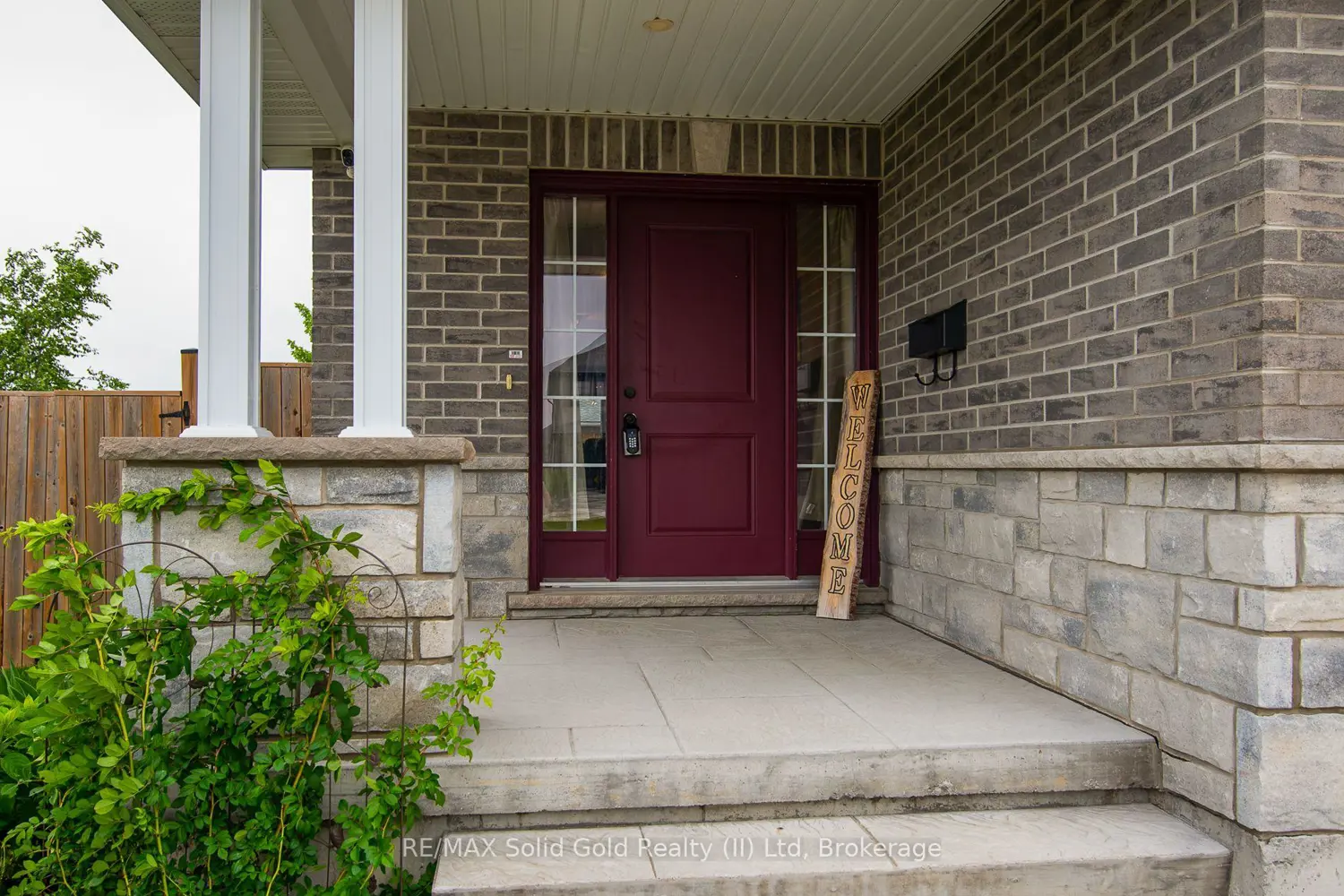 102 Forbes Crescent