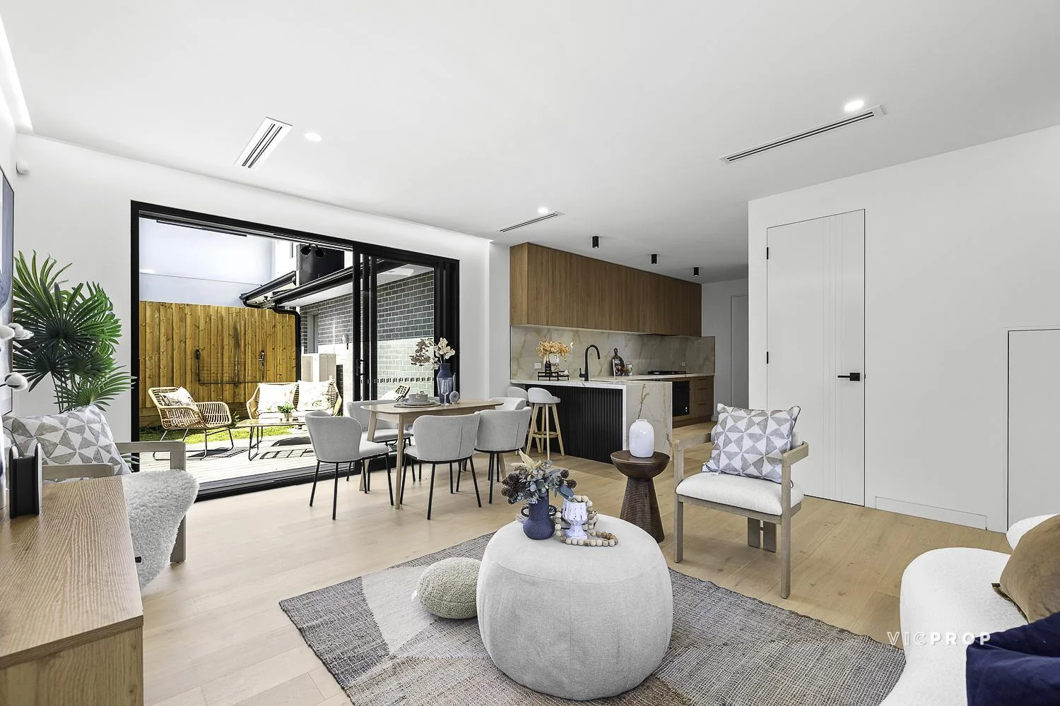 Additional image 3 of 1/116 Station Street, Burwood VIC 3125