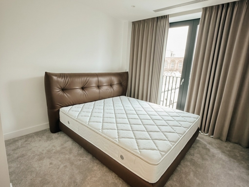 2 Bed Flat, Watermark House, WC1X, N1 7GU photo 3