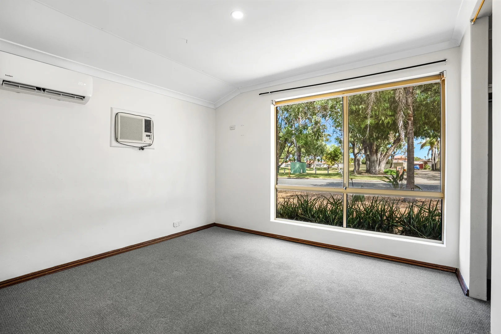 Additional image 14 of 99 Woodbridge Drive, Cooloongup WA 6168