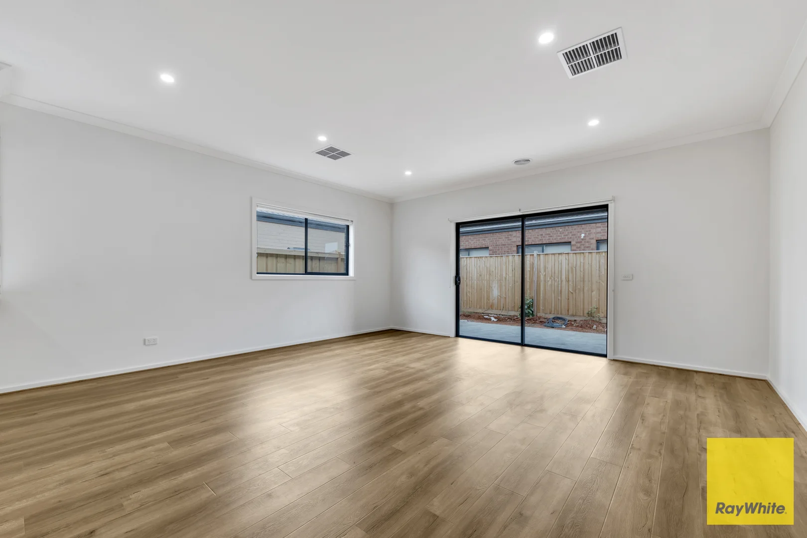 Additional image 7 of 3 Camelon Avenue, Thornhill Park VIC 3335