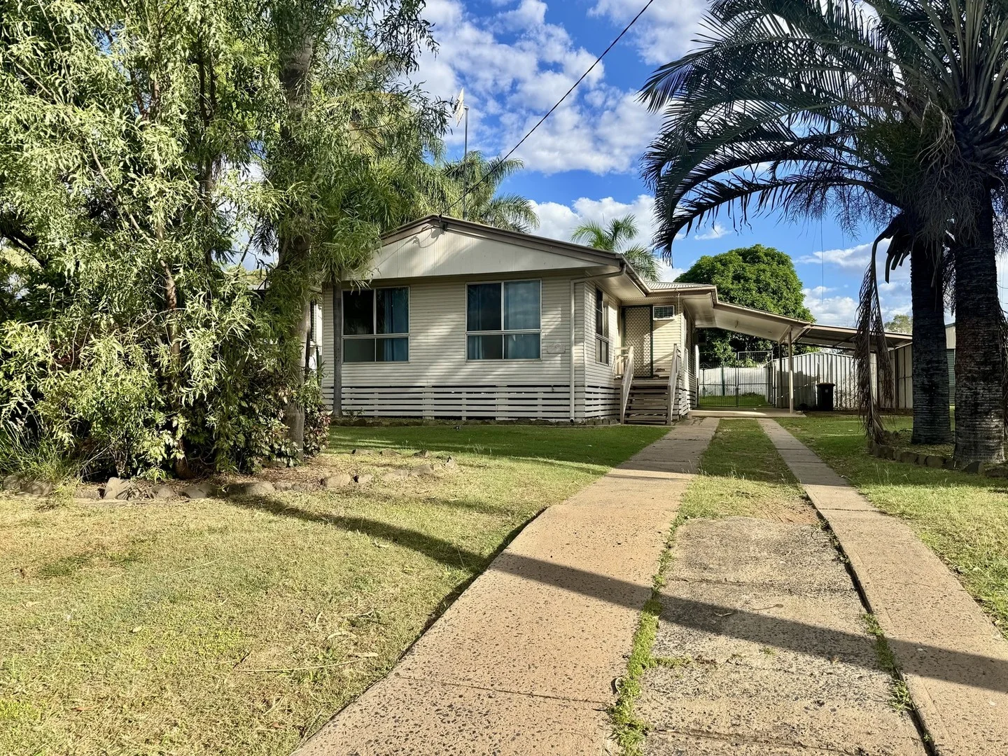 16 CASEY Court, Moranbah QLD 4744