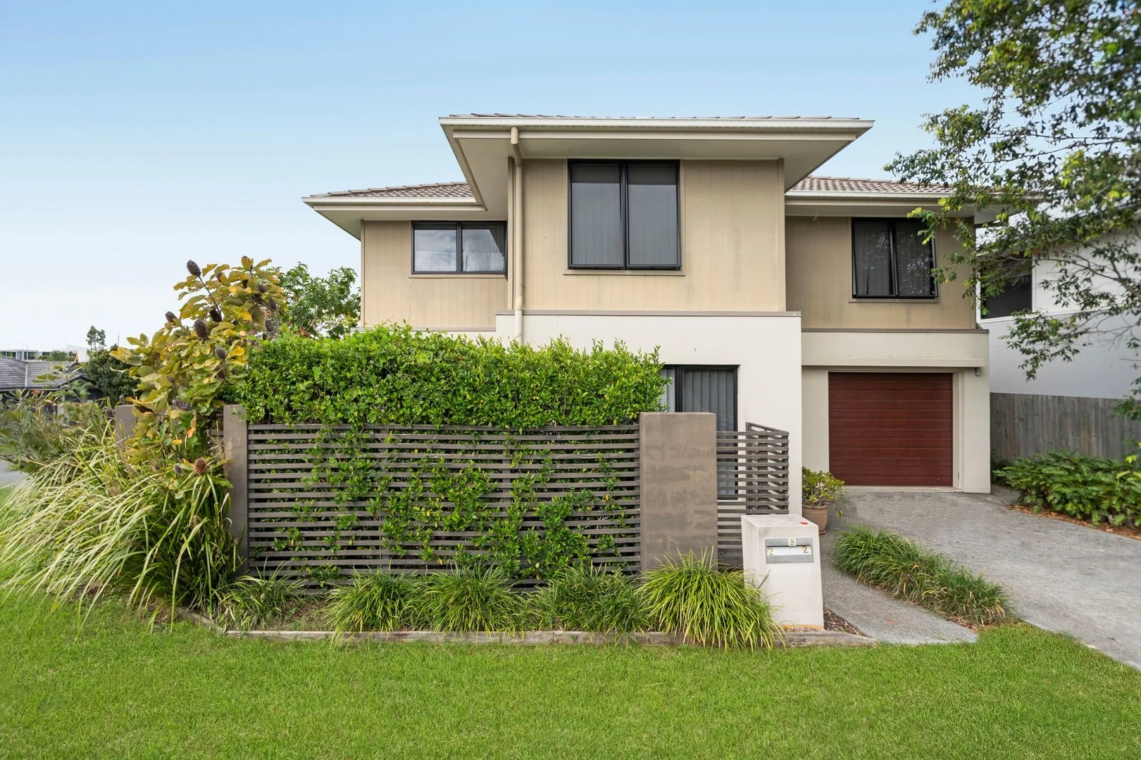 2/2 Angela Way, Pimpama QLD 4209