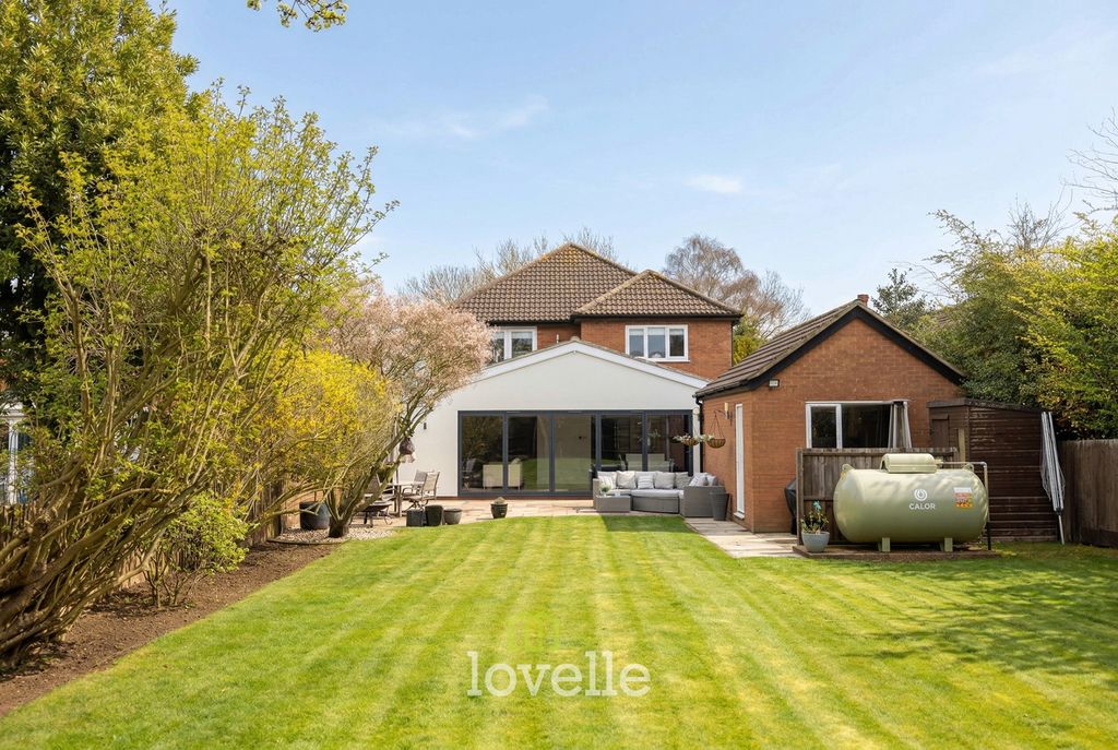 4 bed detached house for saleCheapside, Waltham DN37 photo 2
