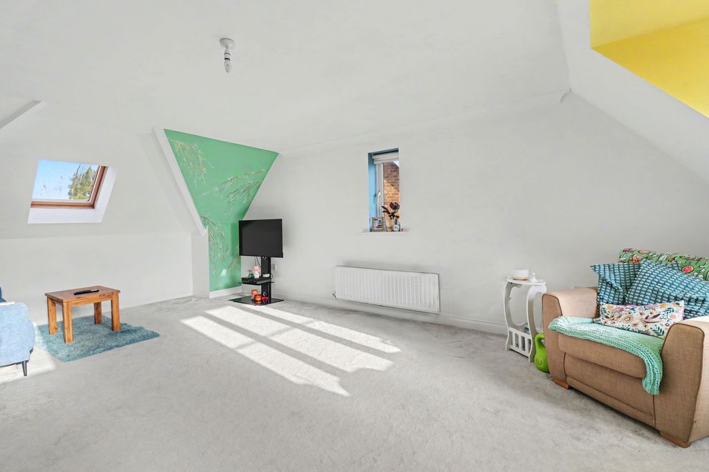 Additional image 3 of 2 bed flat for saleLyons Place, Hedge End SO30