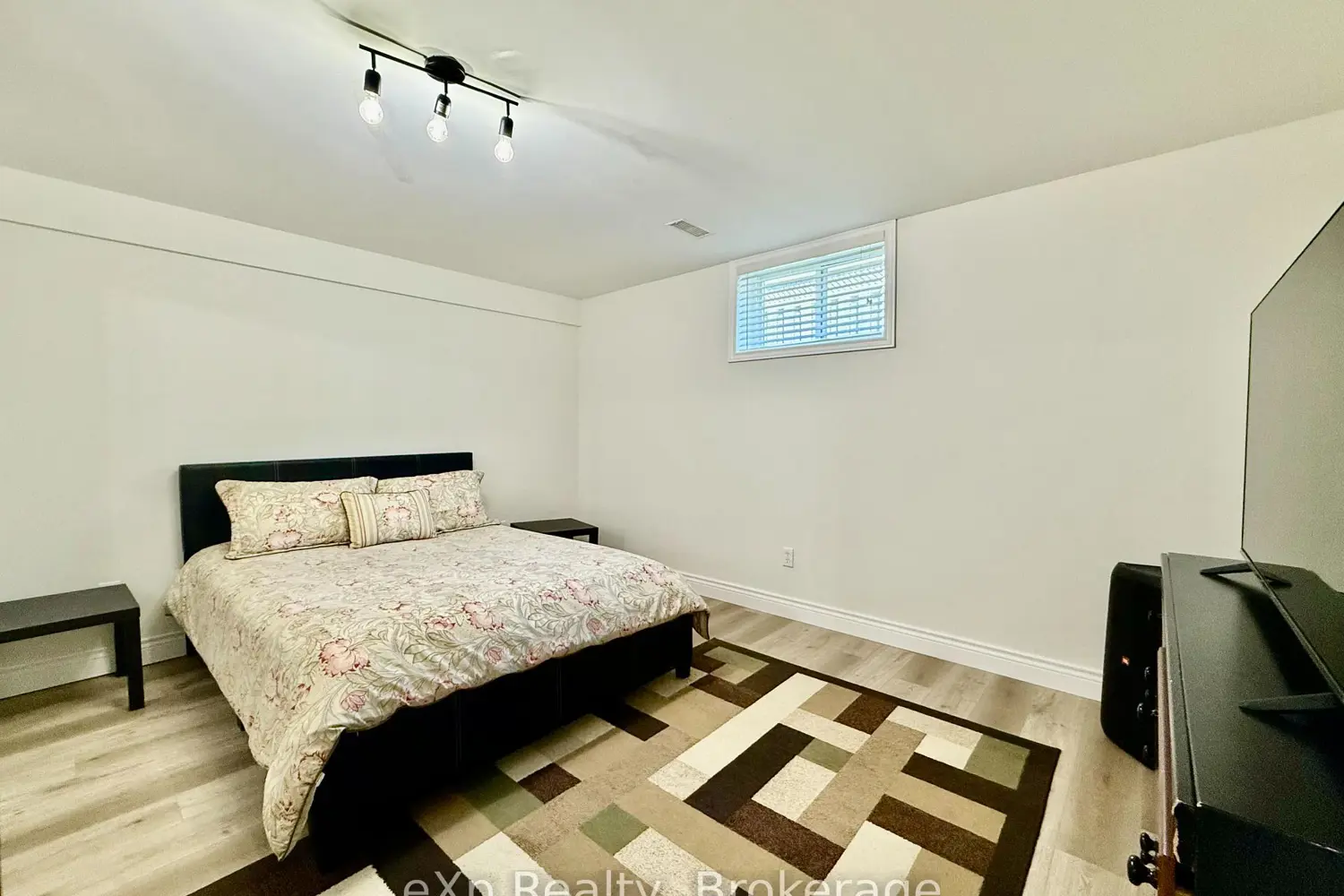 Additional image 18 of 688 22Nd Avenue