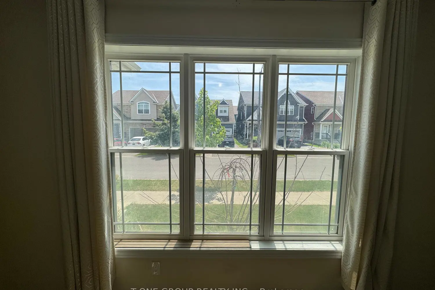 116 Rothwell Gardens photo 2