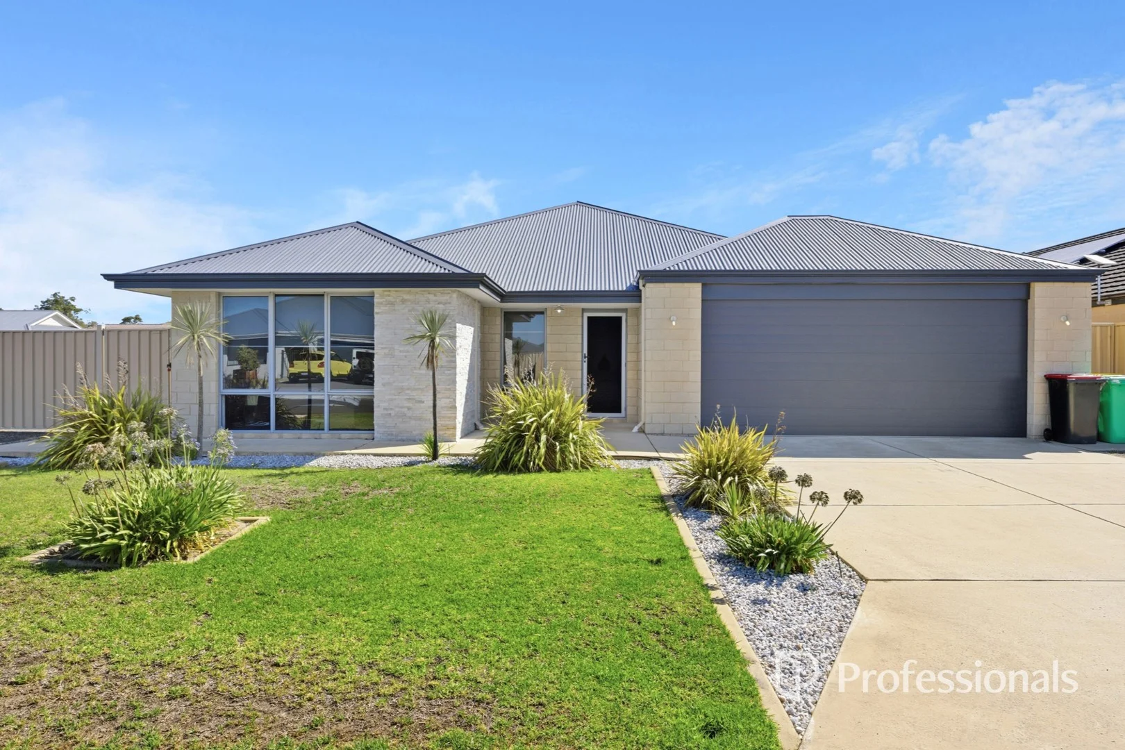 6 Lochart Road, Australind WA 6233