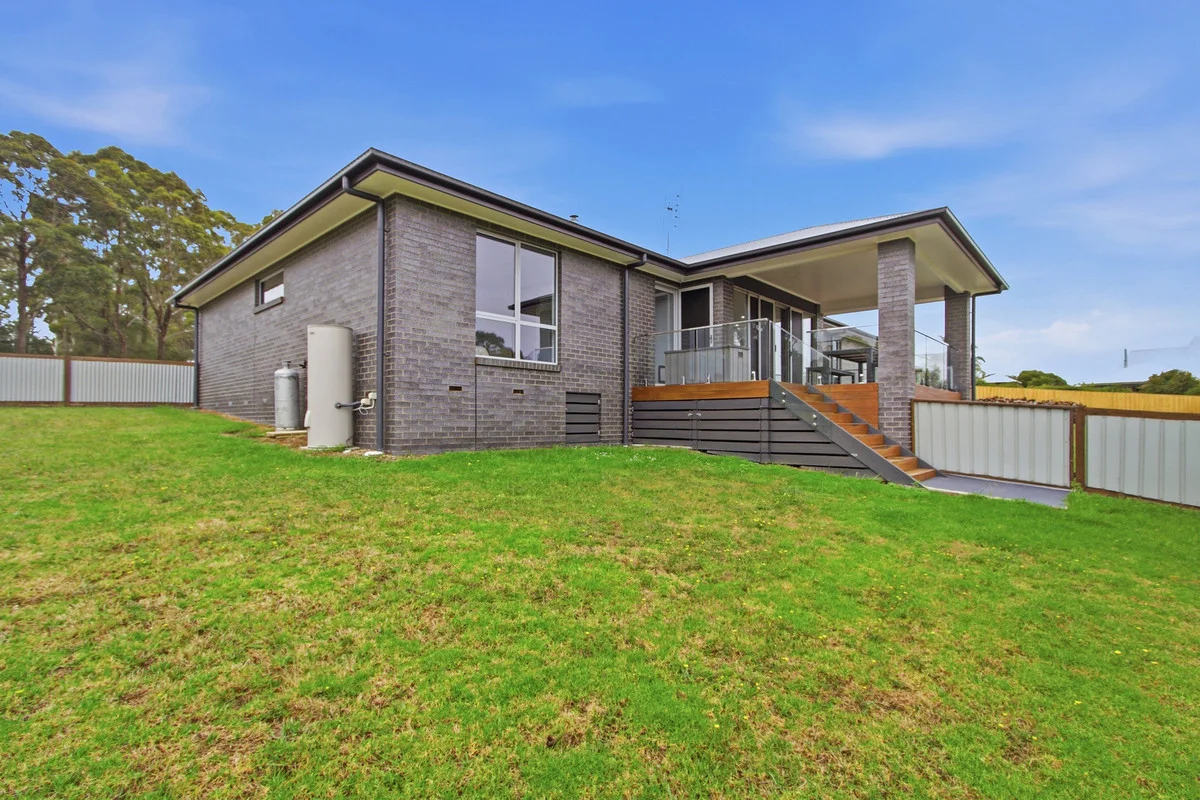 Additional image 22 of 2 Reggardo Rise, Lakes Entrance VIC 3909