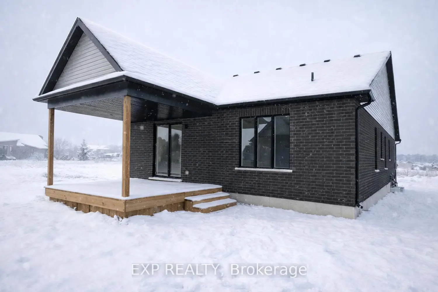 113 Thackeray Way photo 2