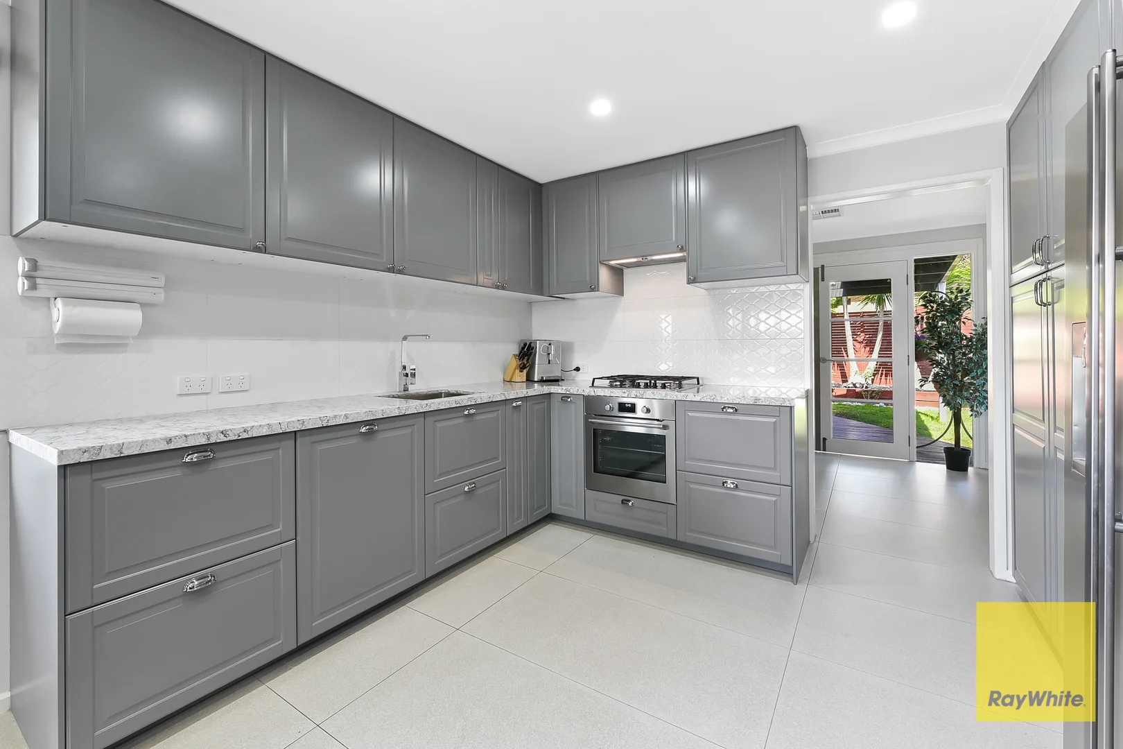 Additional image 5 of 1 Rapanea Court, Endeavour Hills VIC 3802