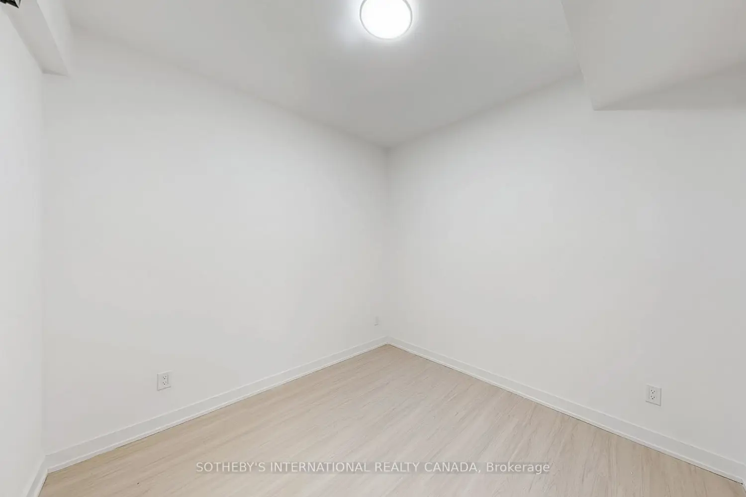 Additional image 10 of 8 Wellesley Street 707