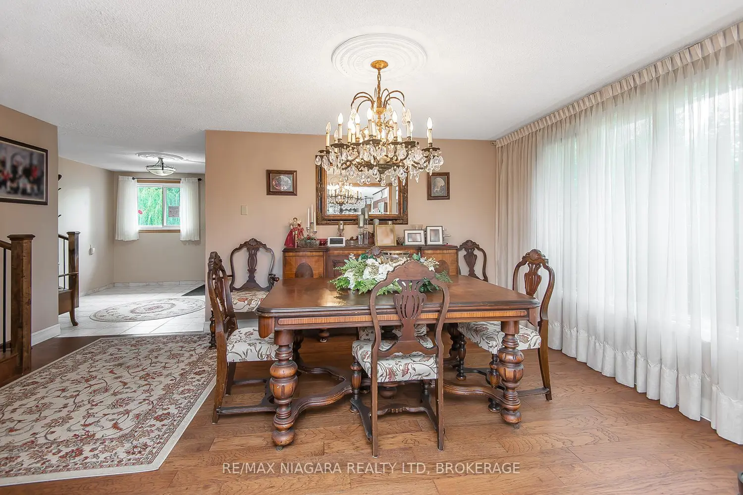 140 Lakeshore Road photo 4