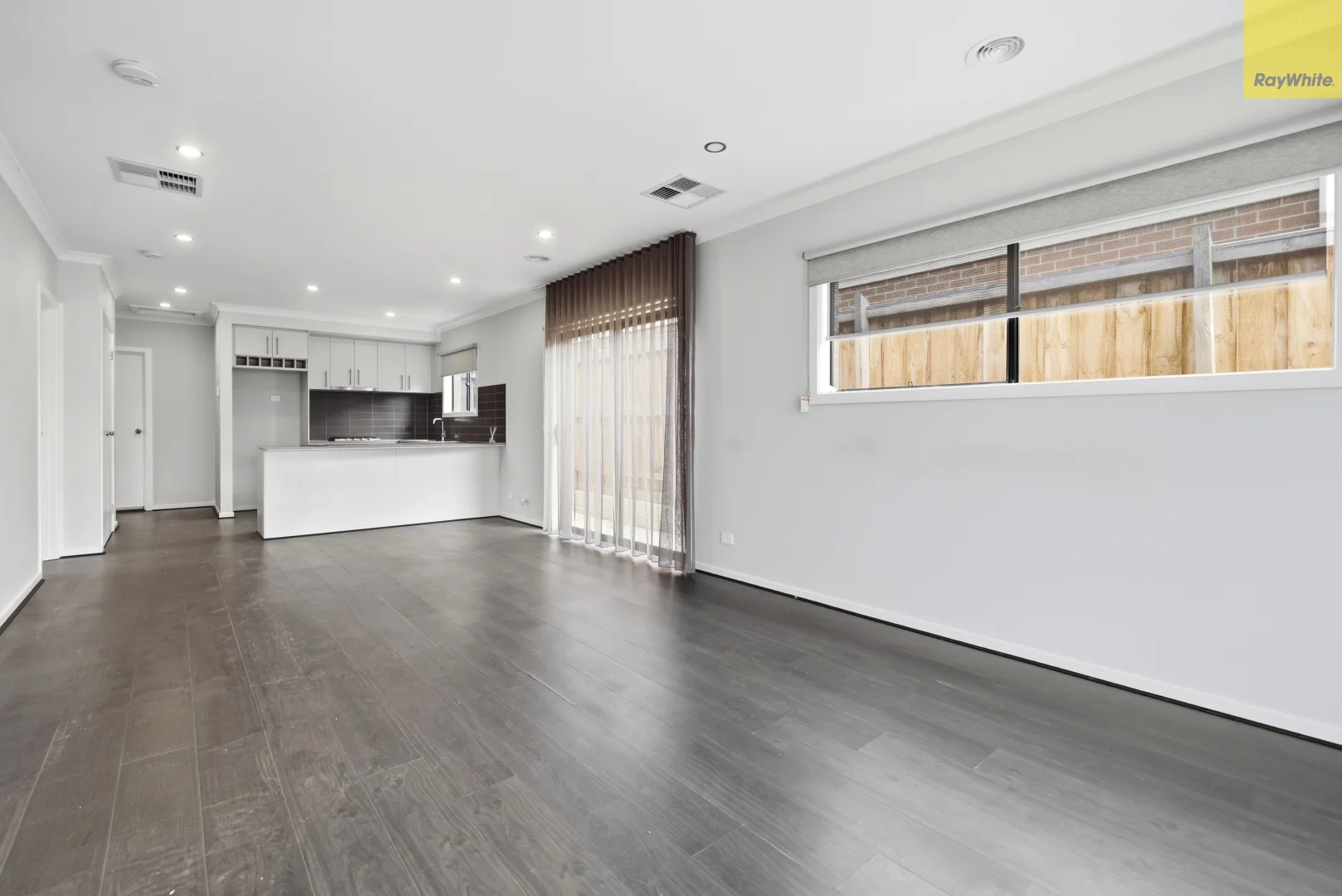 21 Swanton Avenue, Maddingley VIC 3340 photo 4
