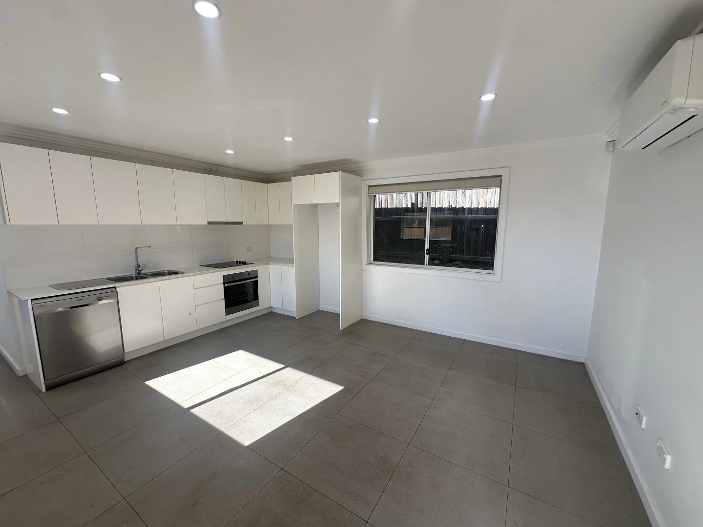 9a Dahlia Place, Prestons NSW 2170 photo 5