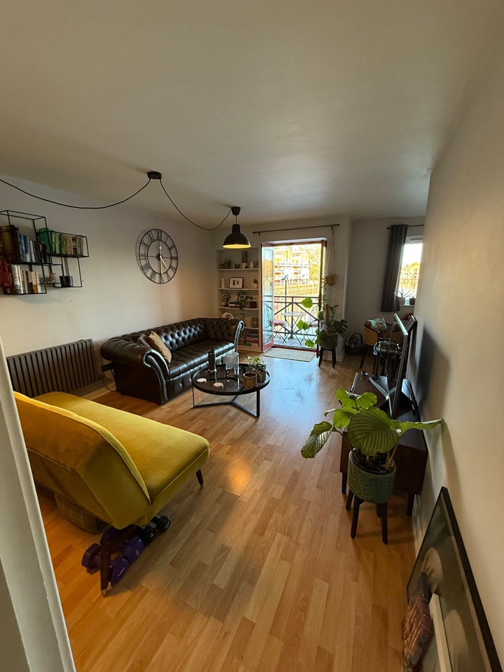 2 Bed Flat, Maynards Quay, E1W, N1 7GU photo 5