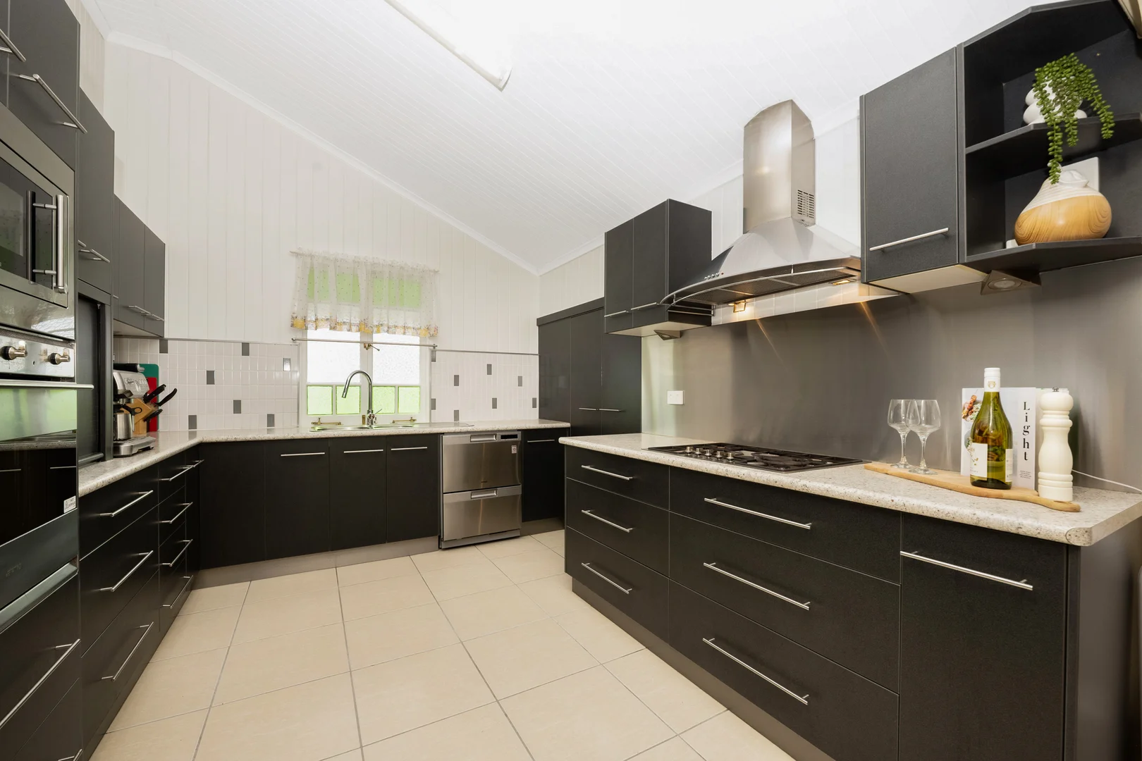 Additional image 10 of 27 Queens Road, Railway Estate QLD 4810