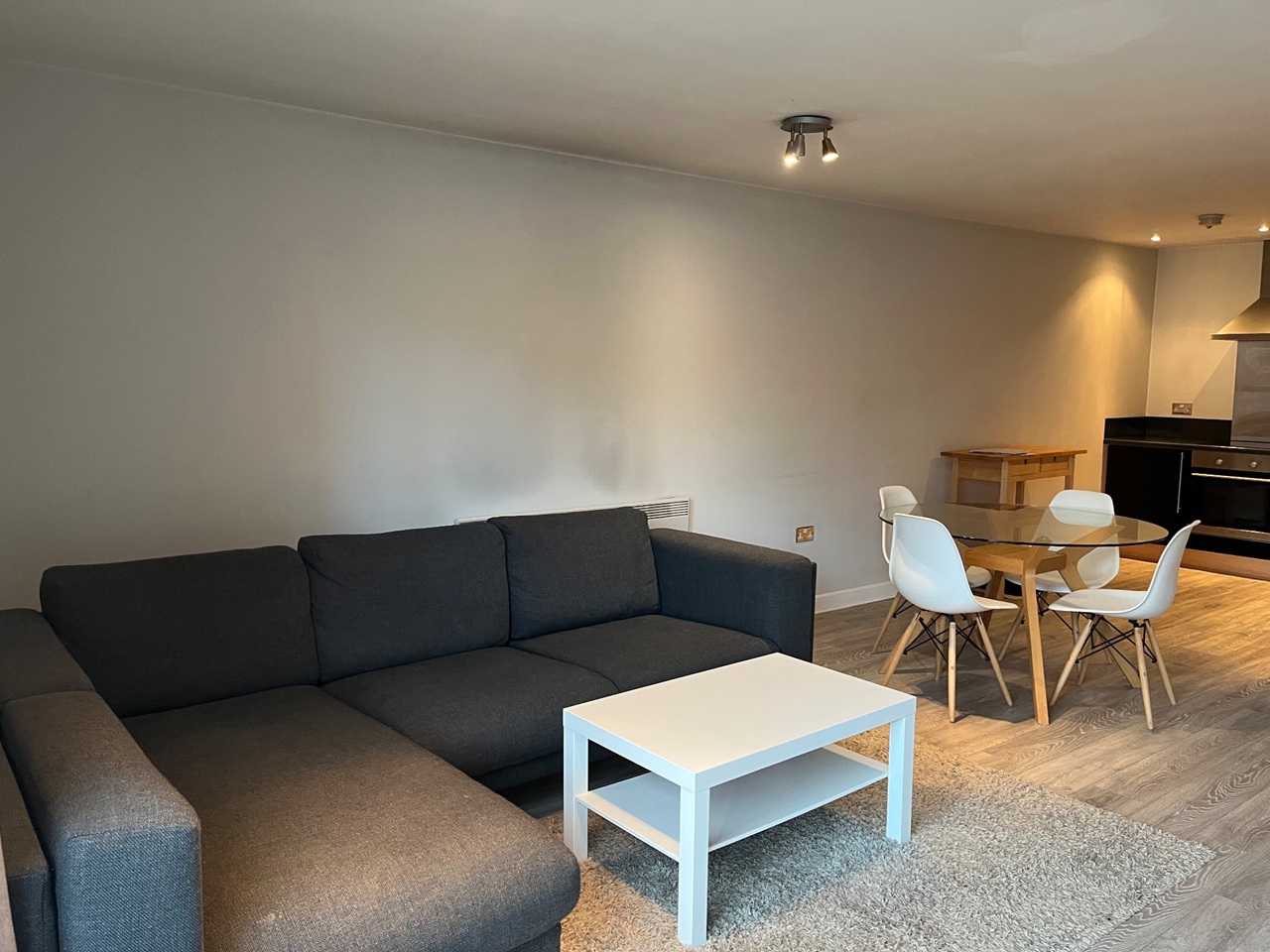1 Bed Flat, George Street, B3, N1 7GU photo 2