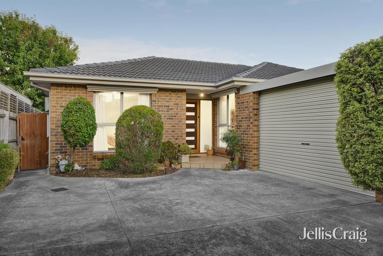 2/6 Harper Avenue, Bentleigh East VIC 3165
