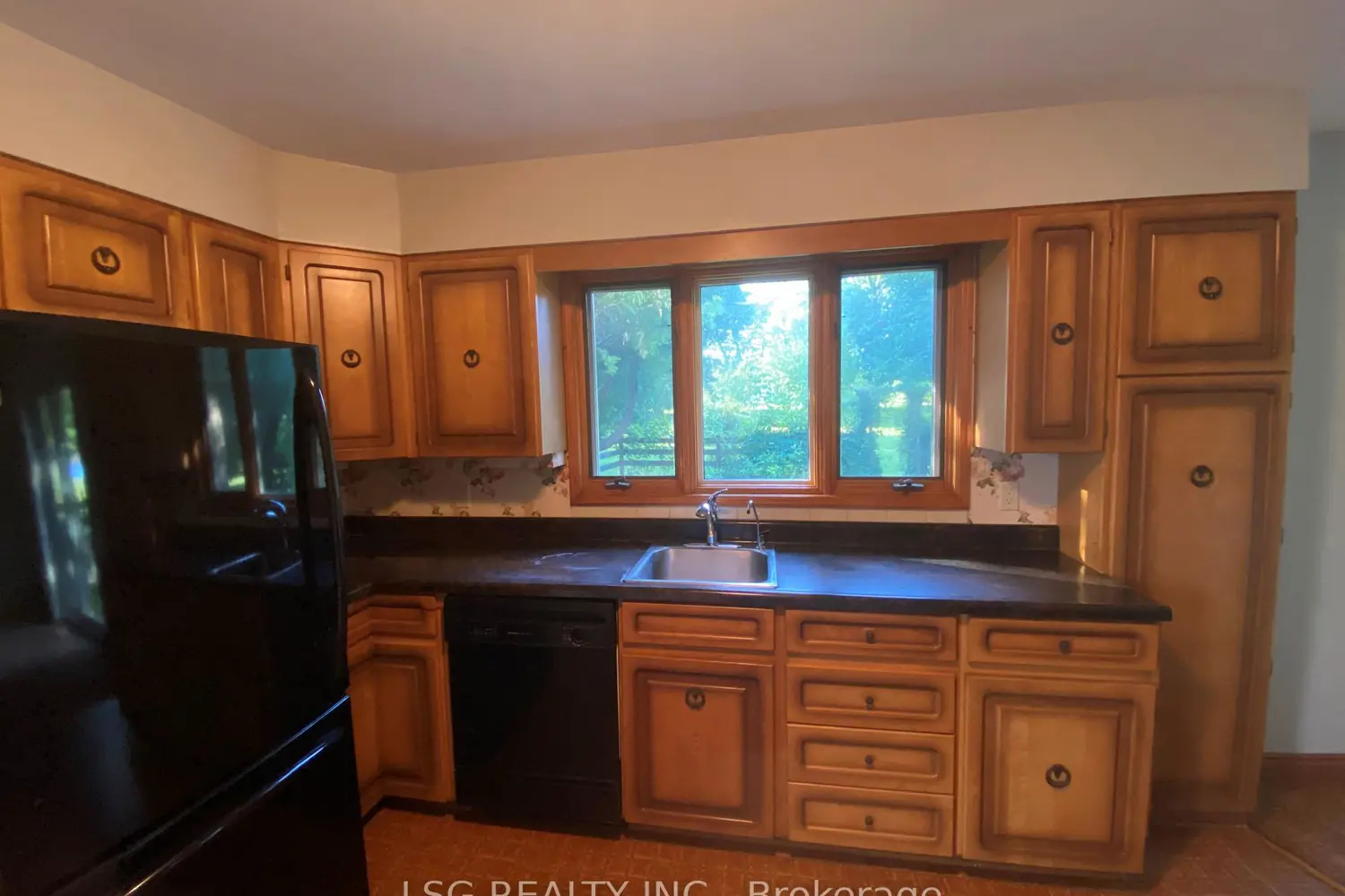 Additional image 11 of 25 Sharon Boulevard