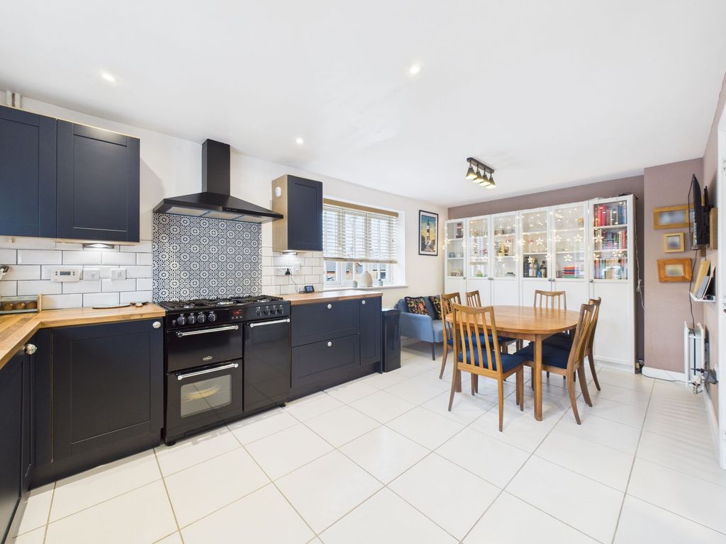 Additional image 3 of 4 bed detached house for saleWhittlewood End, Silverstone NN12