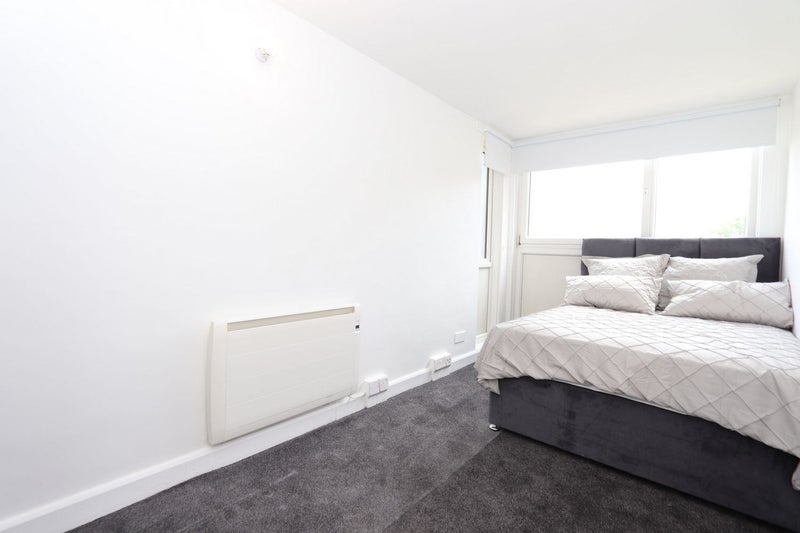 Room in a Shared Flat, Dlr Station, N7, N1 7GU photo 4