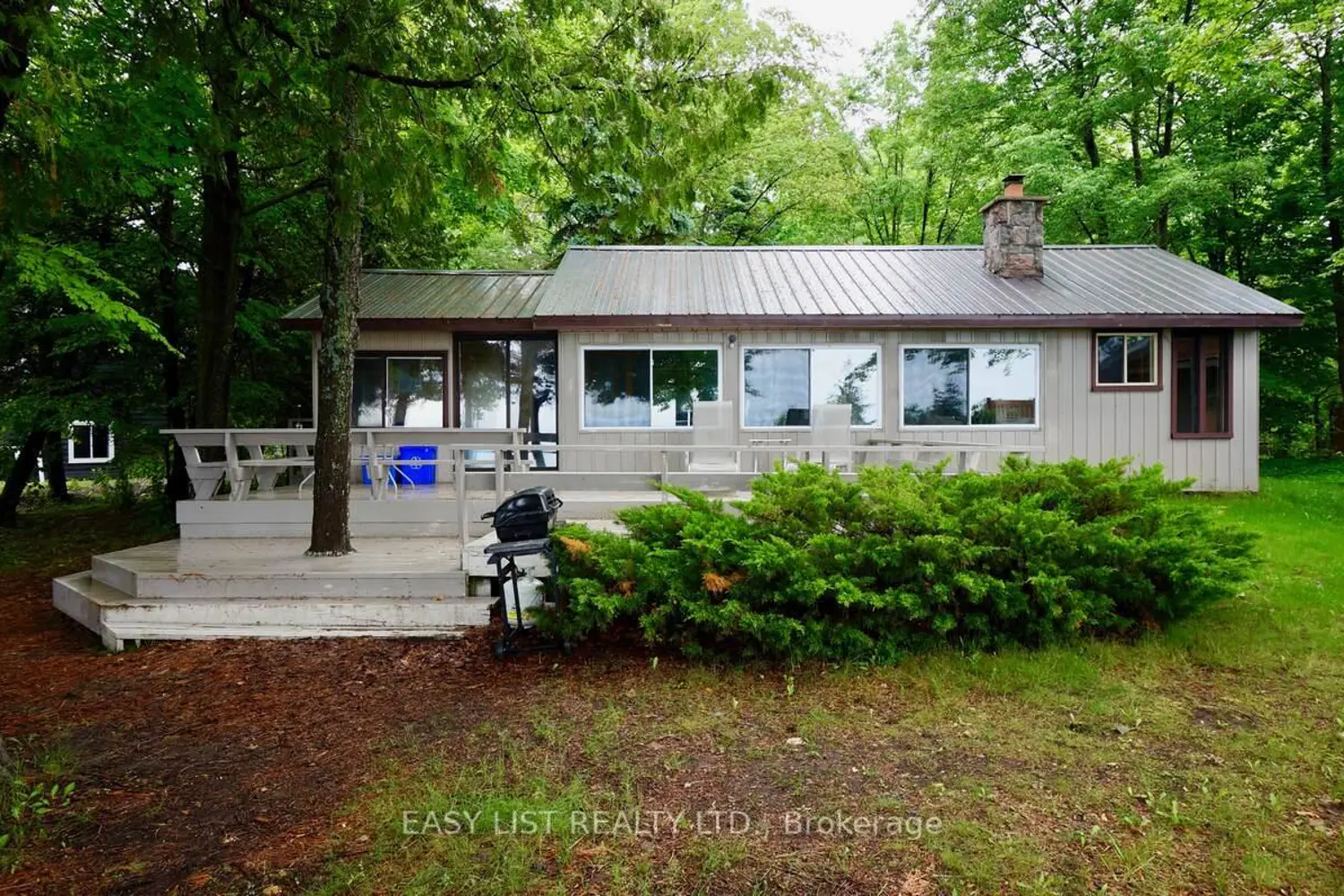 1536 Tiny Beaches Road photo 3