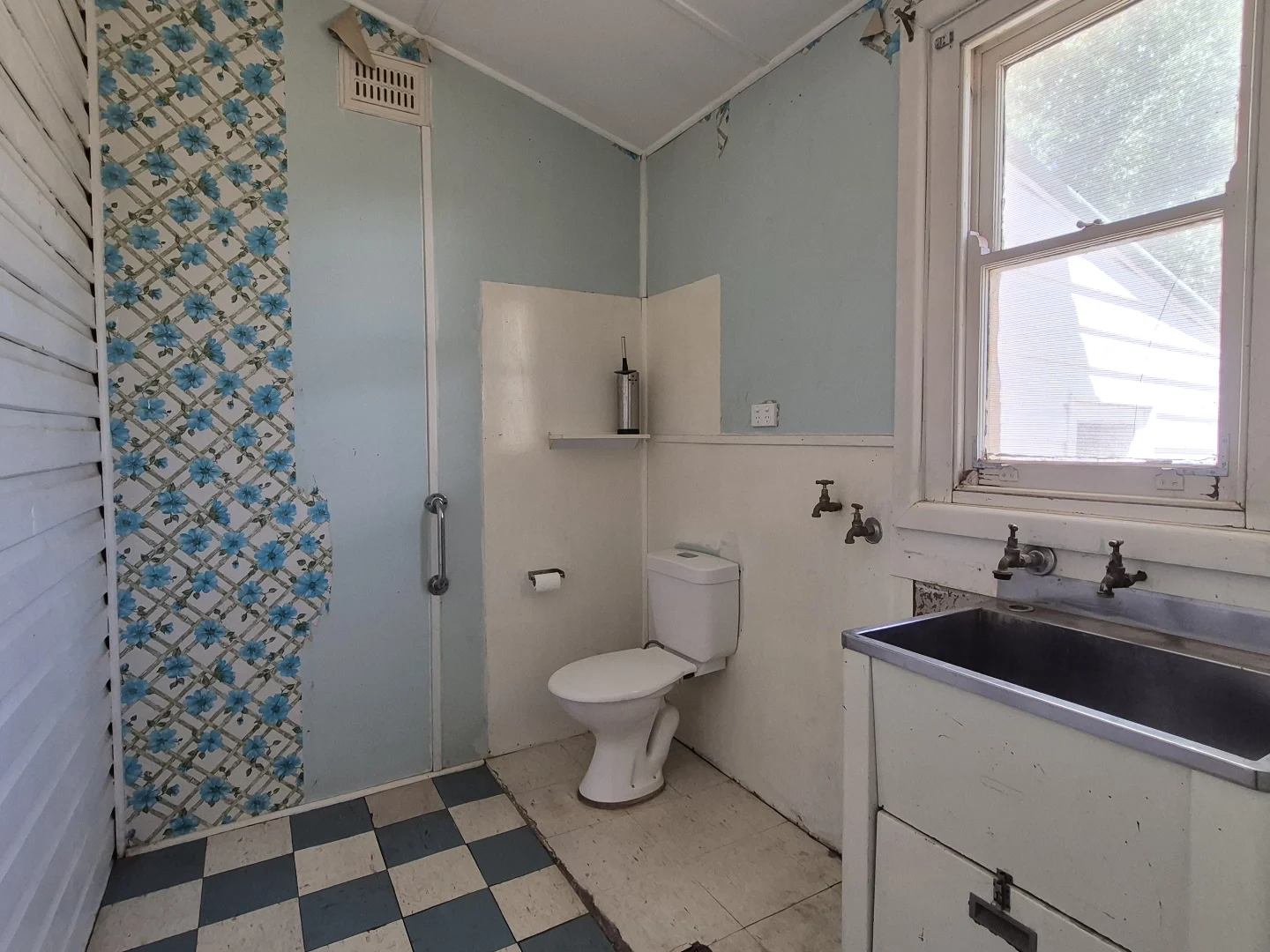 Additional image 9 of 74 Gallipoli St, Temora NSW 2666