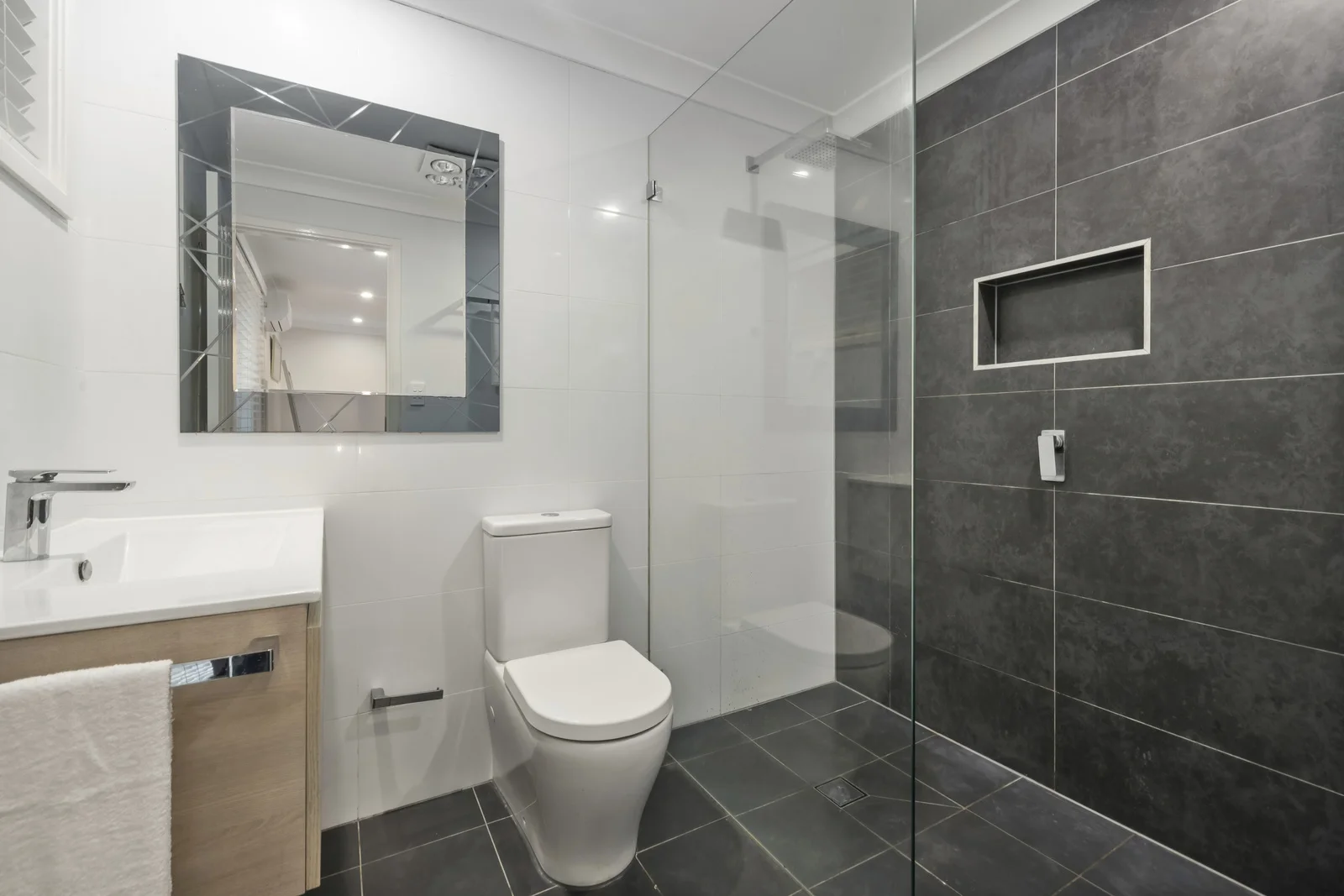 Additional image 14 of 5 Paul Close, Hornsby Heights NSW 2077