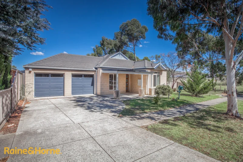7 SANDPIPER GROVE, Sunbury VIC 3429