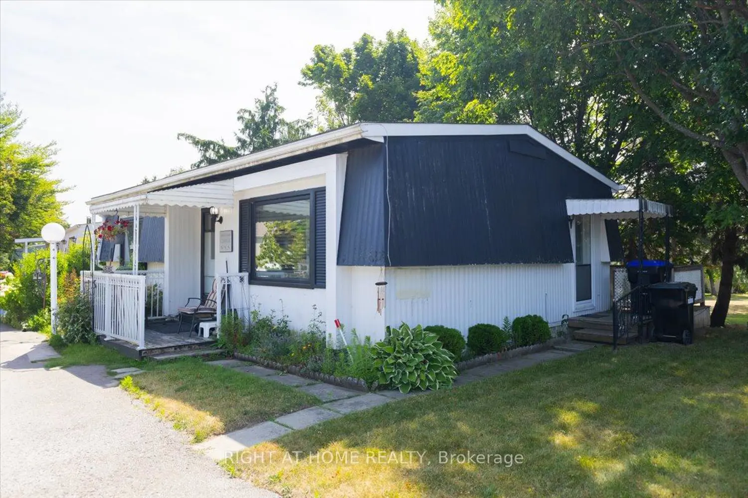 45 Linden Lane photo 2